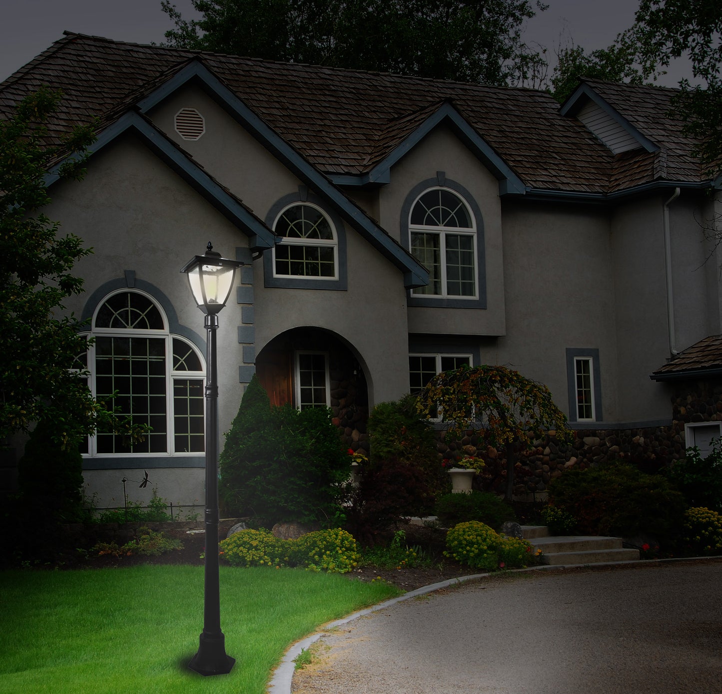 Solar Powered LED Bayport Lamp Post Light